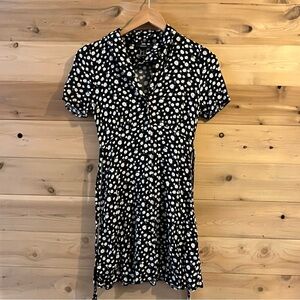 Forever 21 black daisy button down tie back collared dress